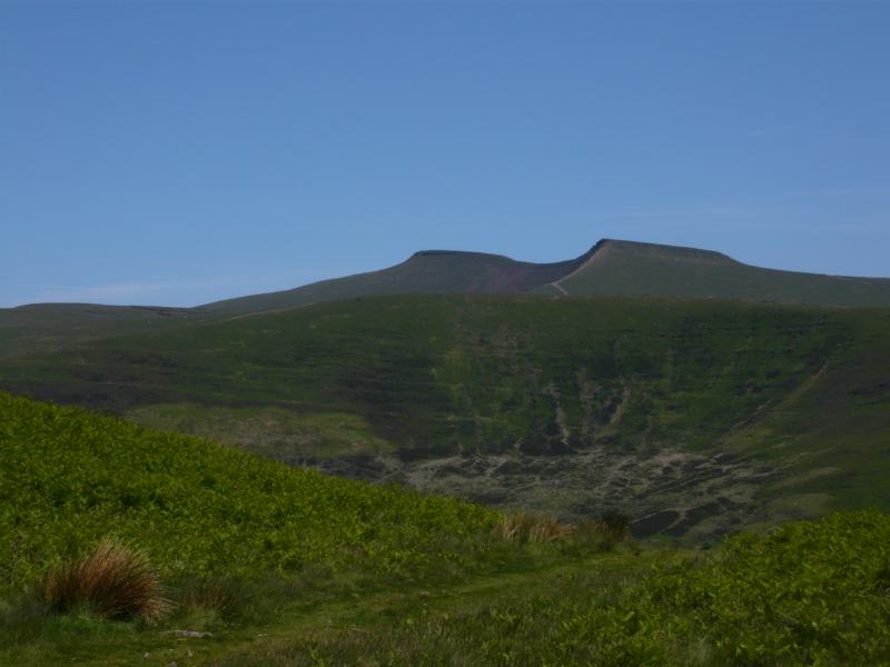 K800_P1000105.JPG - Pen y Fan und Corn Du