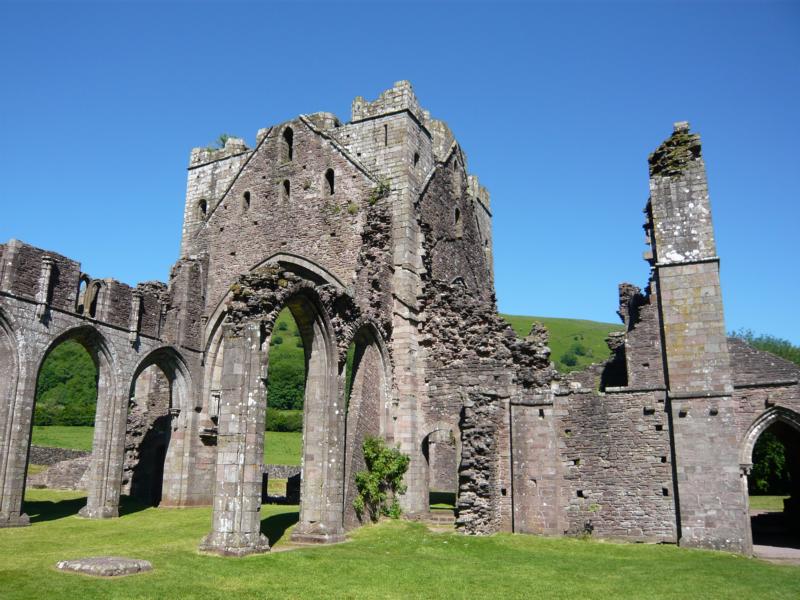 K800_P1000121.JPG - Llanthory Priory