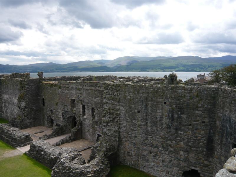 K800_P1000504.JPG - Beaumaris Castle